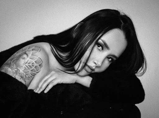 Valerie Benz profile banner