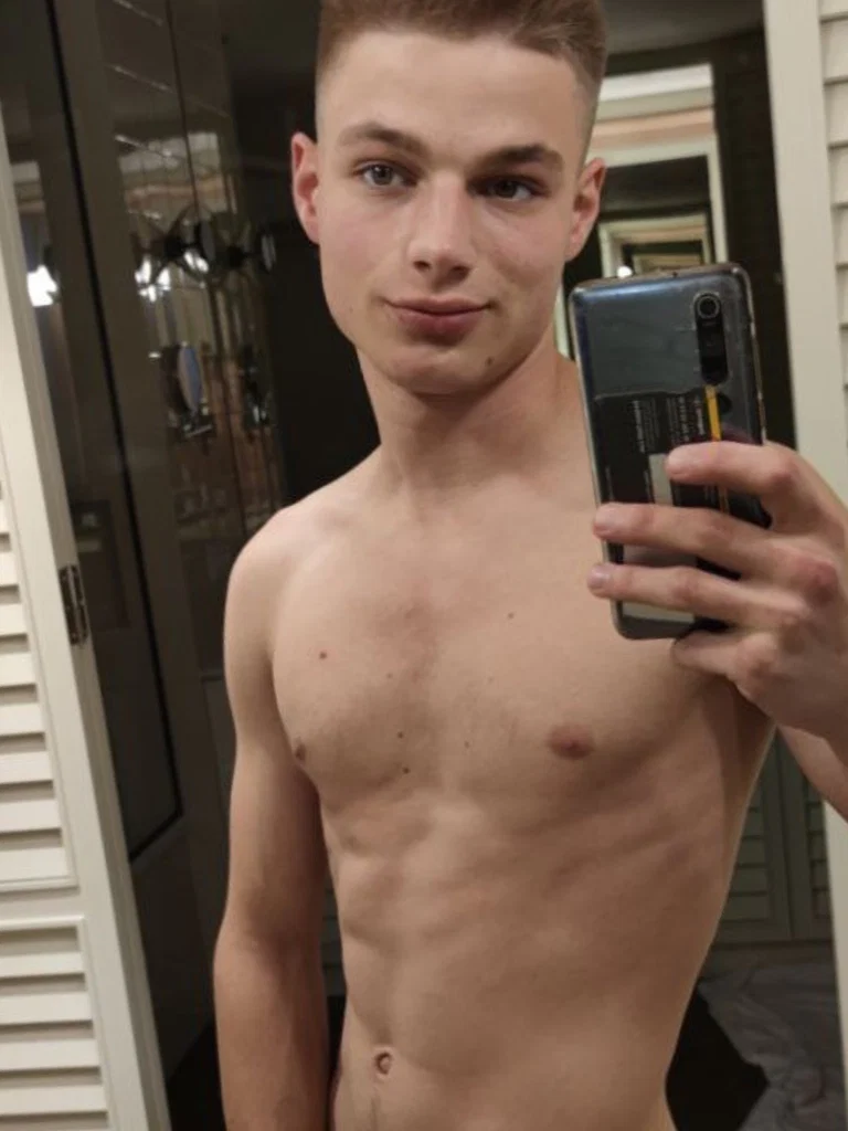Your Russian Boy's avatar