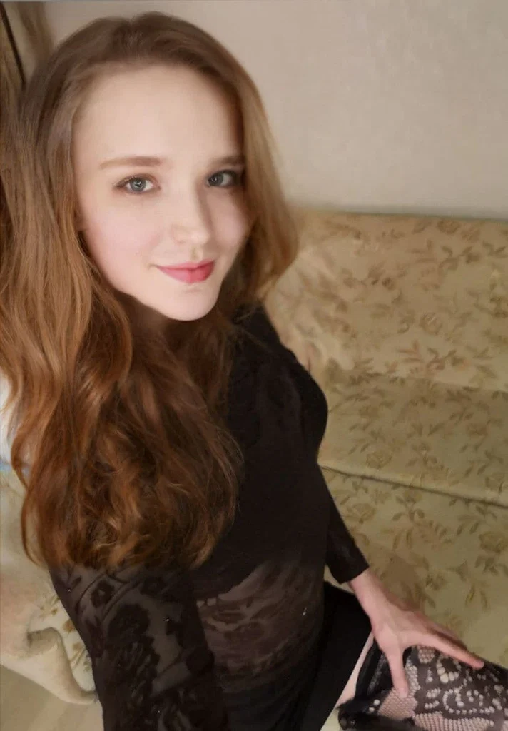 Alina Cross's avatar