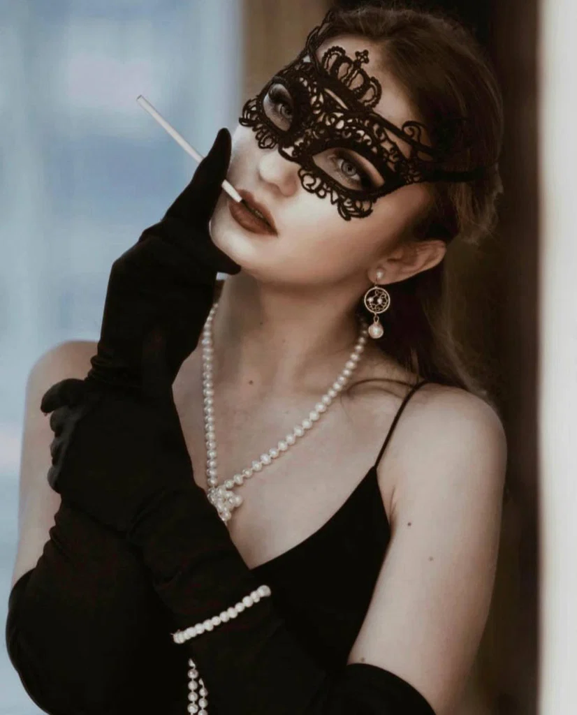 Lady's avatar