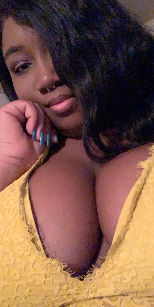 Chubby Dom Chrissy