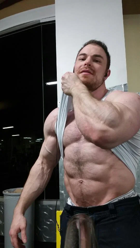 Muscle God Brendan's avatar