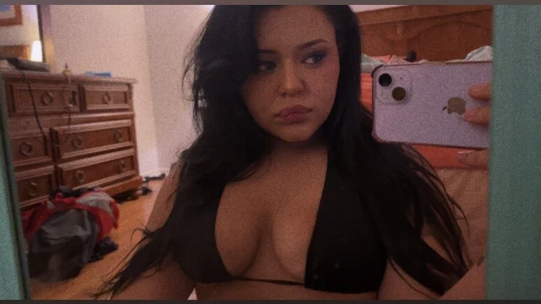 AdriannaXXXclusive