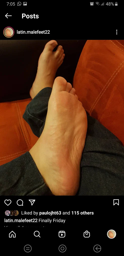 Latin Male Feet's avatar