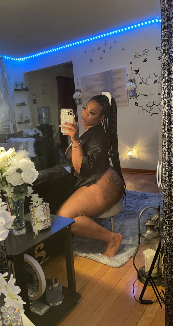 Kia Monaé profile banner
