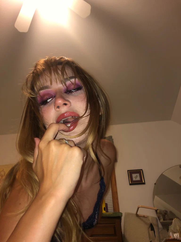 Chloe Long's avatar