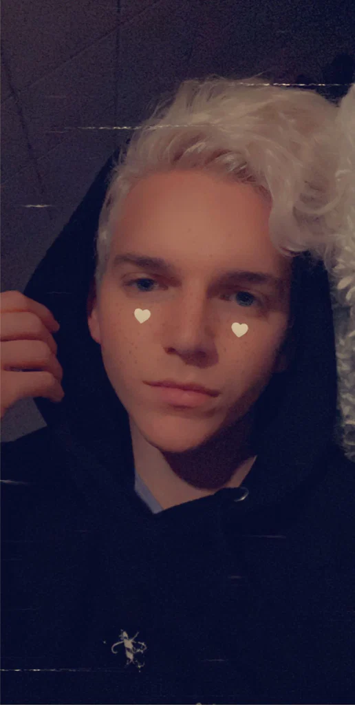 Ry's avatar