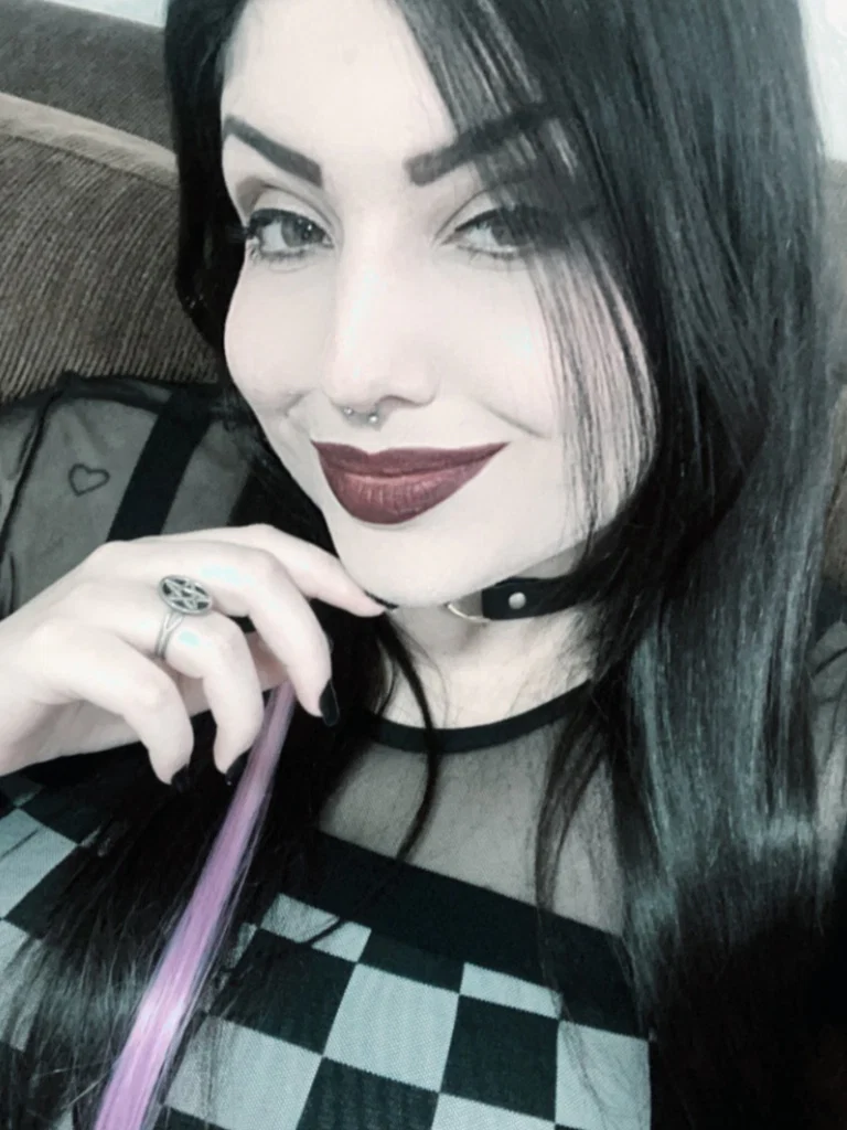 Baddie Emo 🖤's avatar