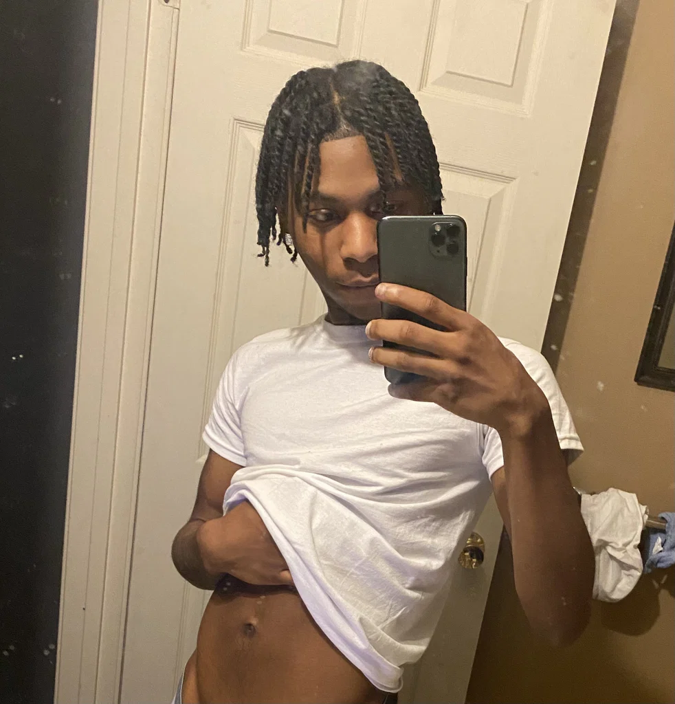 Tee Shlongz's avatar