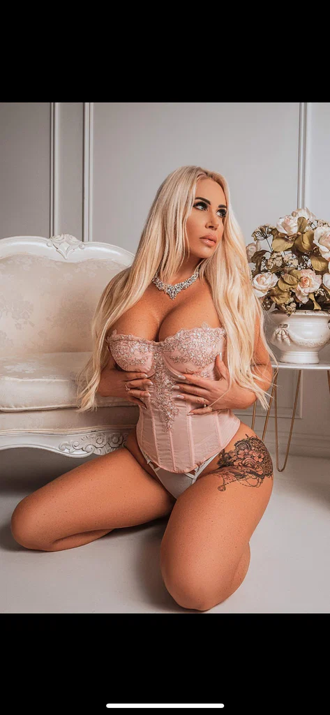 Eva Alexia Joy's avatar
