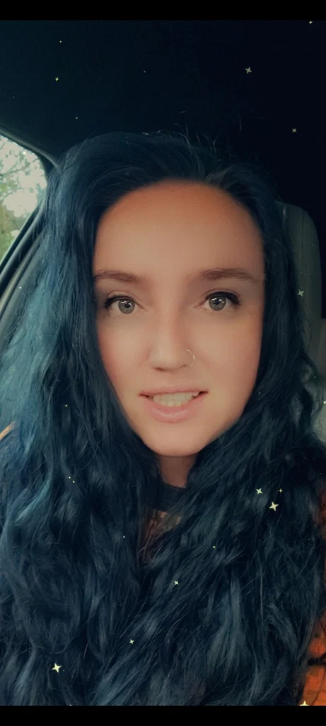 Ashley Nicole's avatar