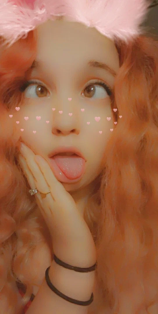 Lara Litty profile banner
