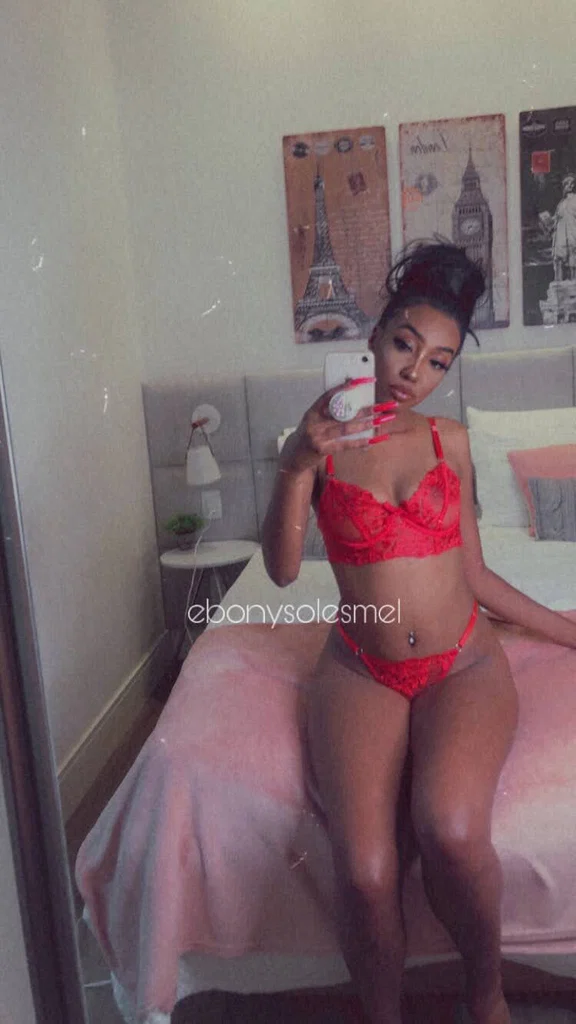 Hot Melissa 🌶️'s avatar