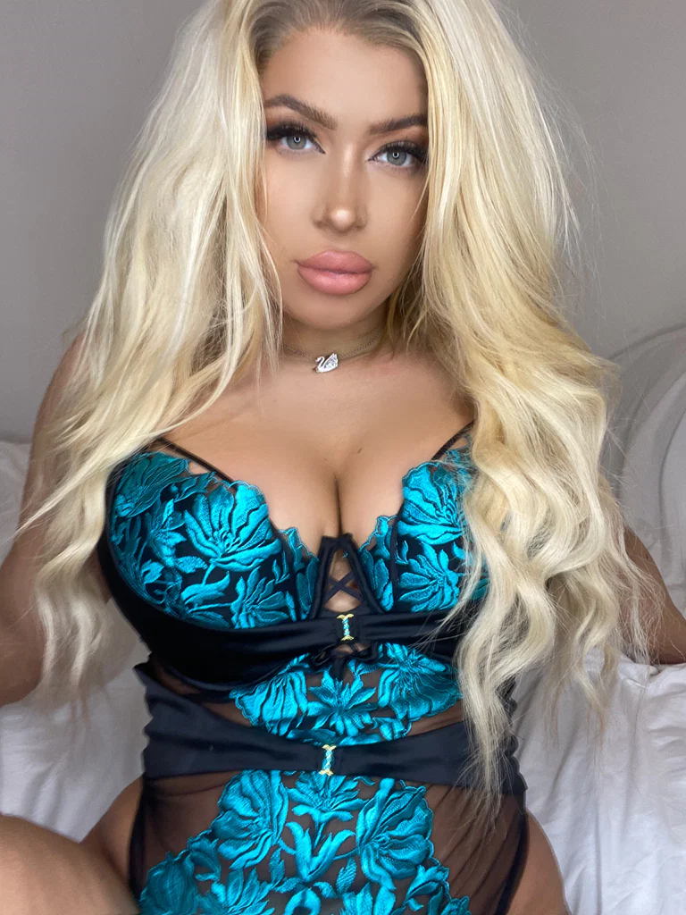 Serena blue's avatar