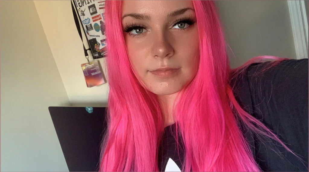 Violet Storm's avatar