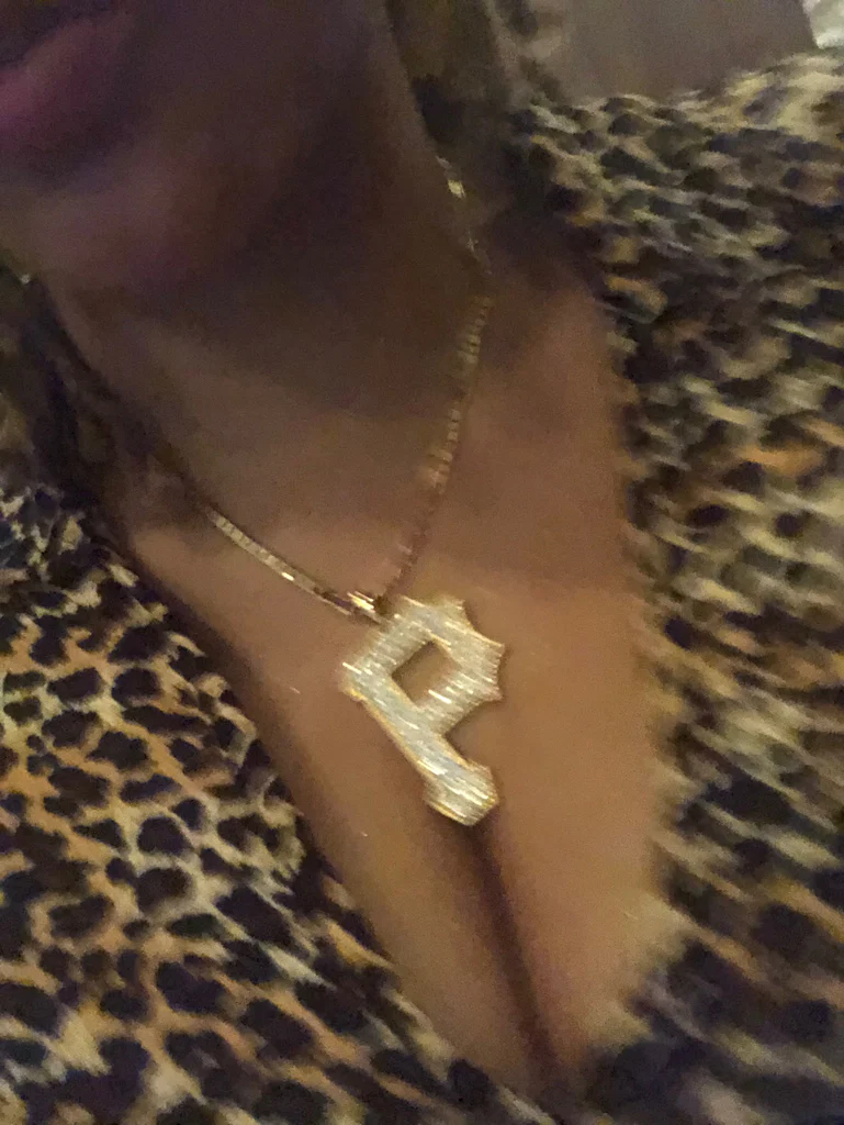 goldie 🖤's avatar