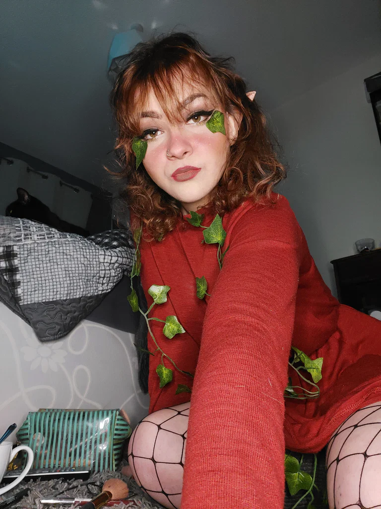 smol_phe🧝🏻‍♀️'s avatar