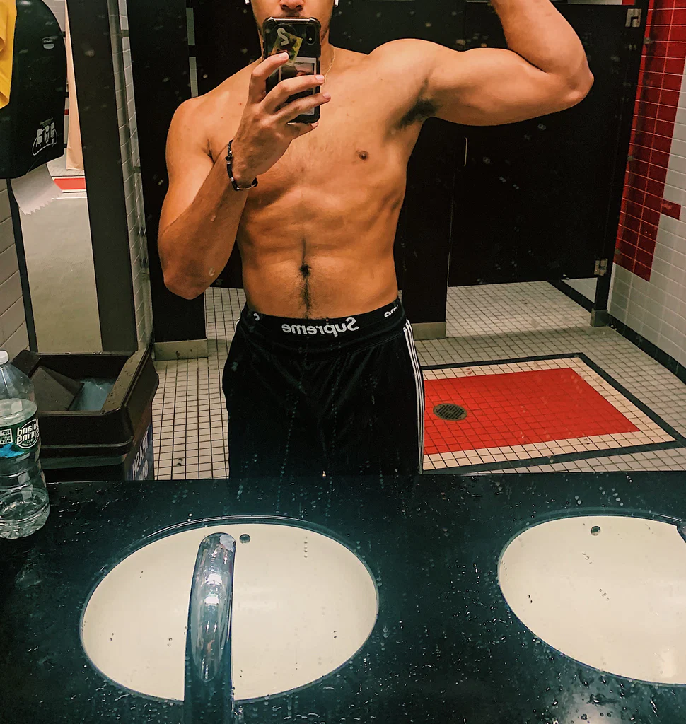 Your Favorite Lightskin's avatar