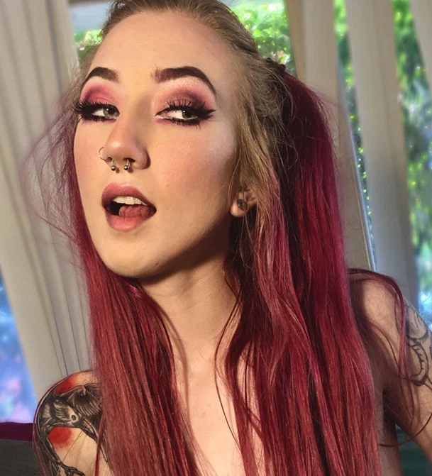 Hayley Raynes's avatar
