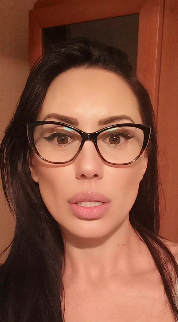 Milfy Queen's avatar