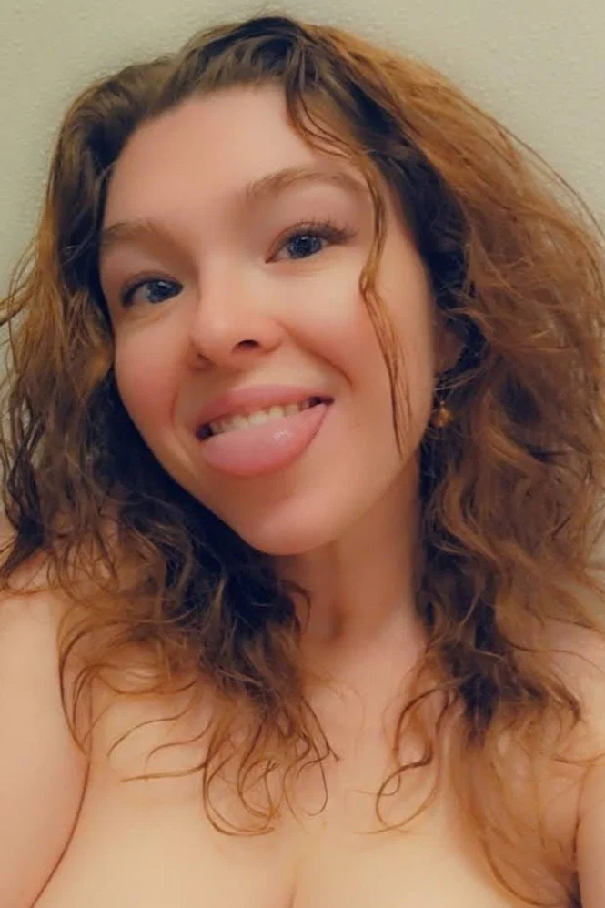 Charlotte Shay's avatar