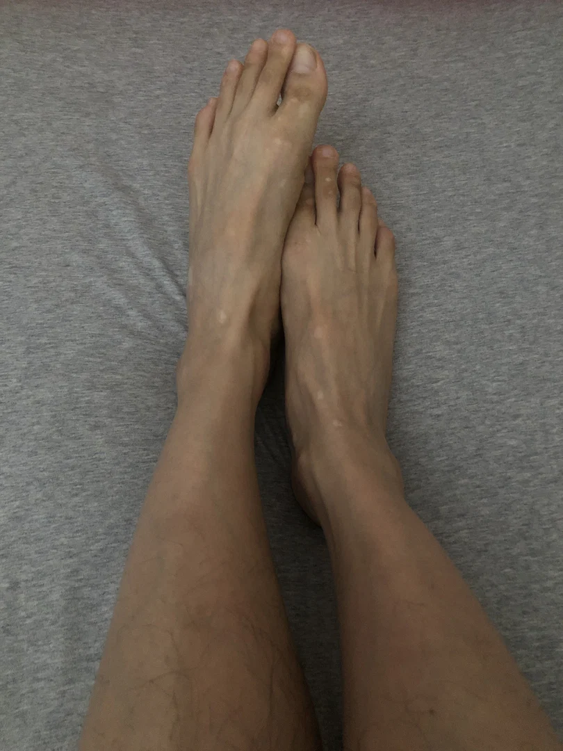 Ugly feet profile banner