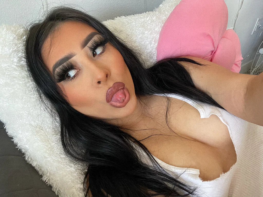 ♡UR FUTURE GF♡'s avatar