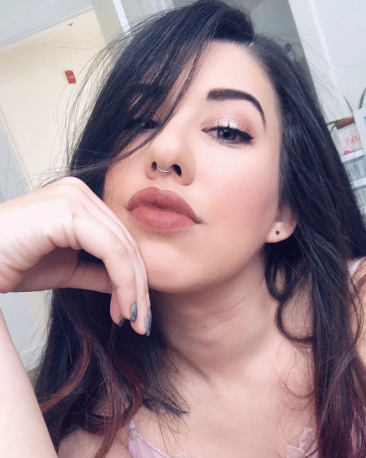 Miss Roxxxie's avatar
