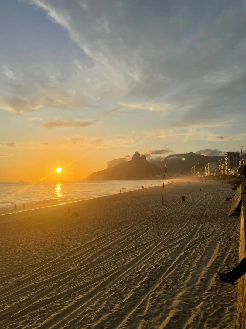 Henrique Santos profile banner