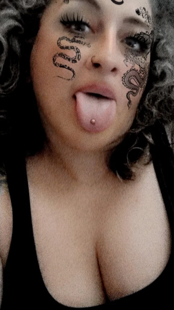 Granny Mel's avatar