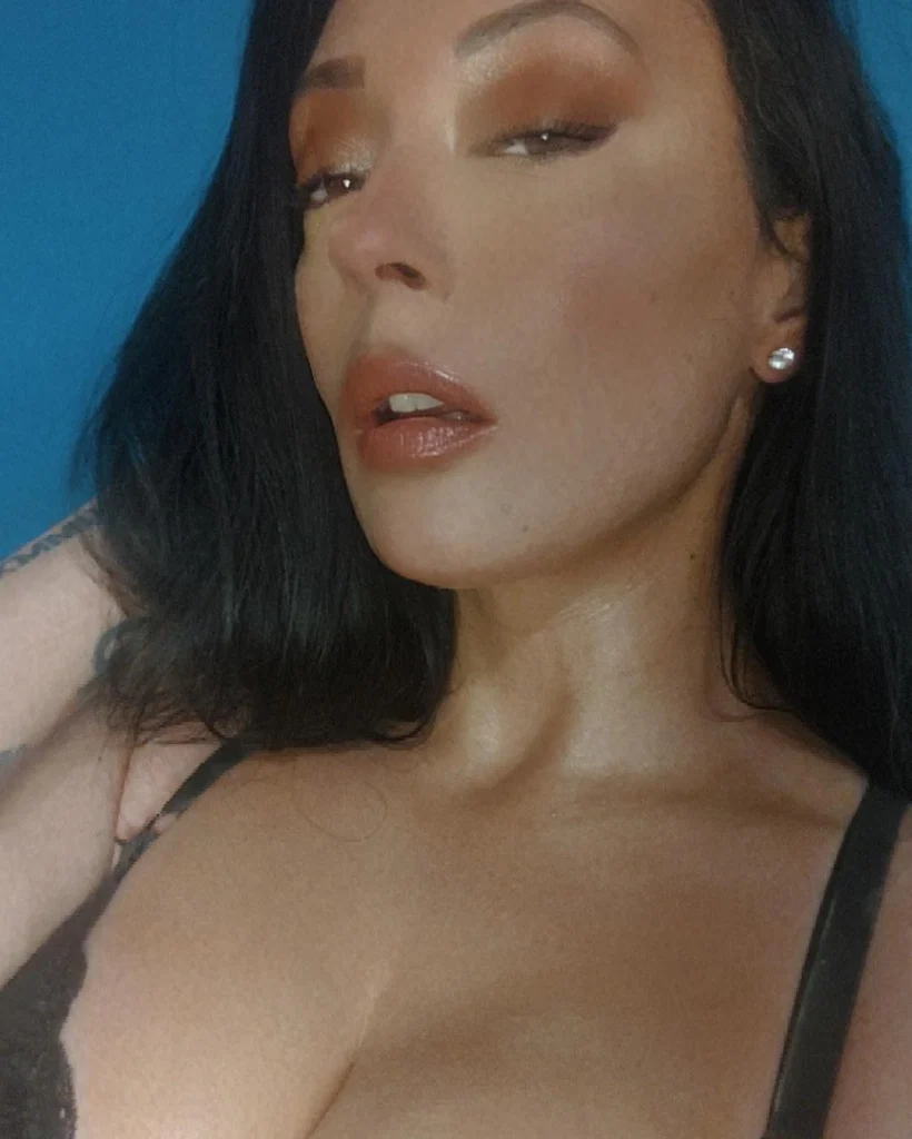 Spoiled Bianca's avatar
