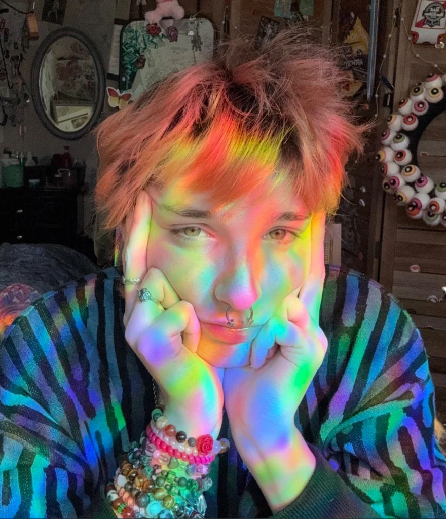 ☻ leo ☹︎