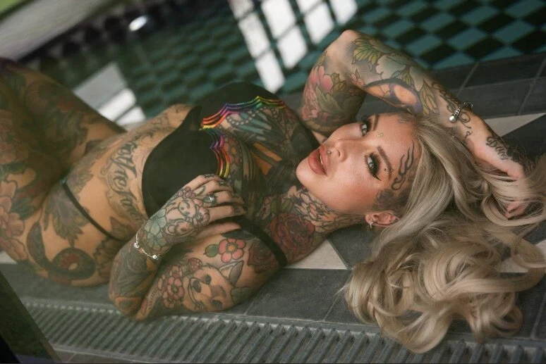 MISS PEACH profile banner