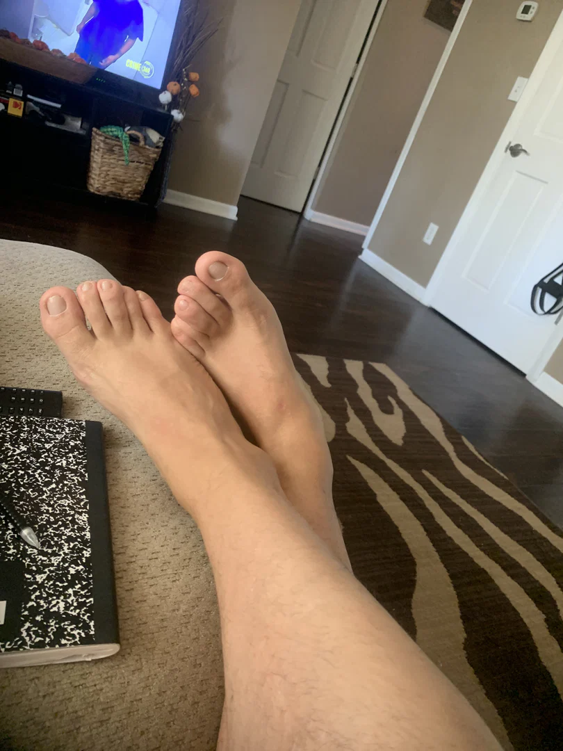 Dem feet!!! profile banner