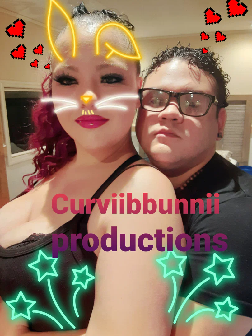 CurviiBunnii profile banner