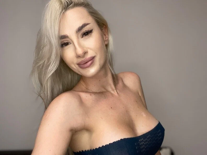 Allie ❤️ profile banner
