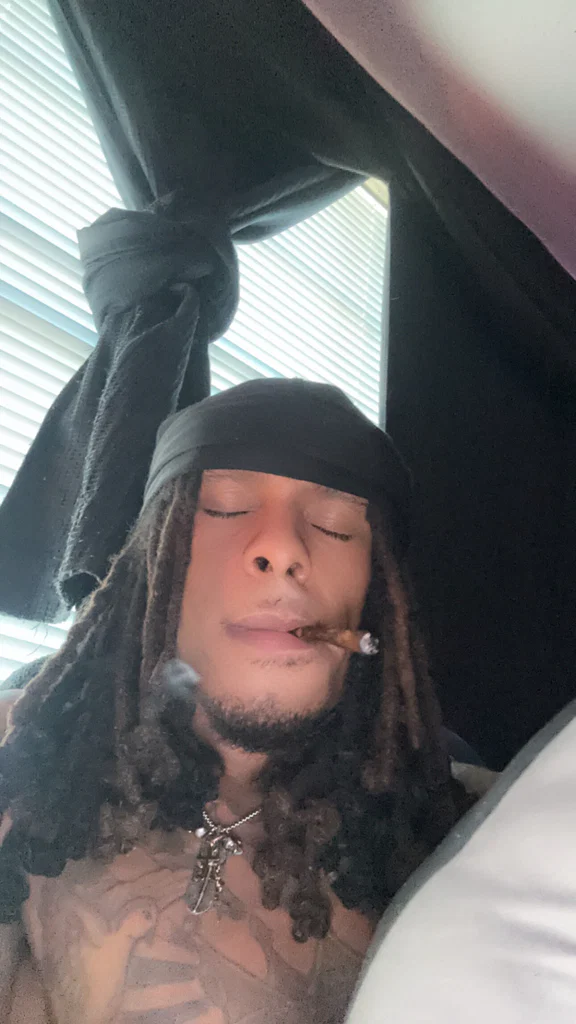 Lo💨's avatar