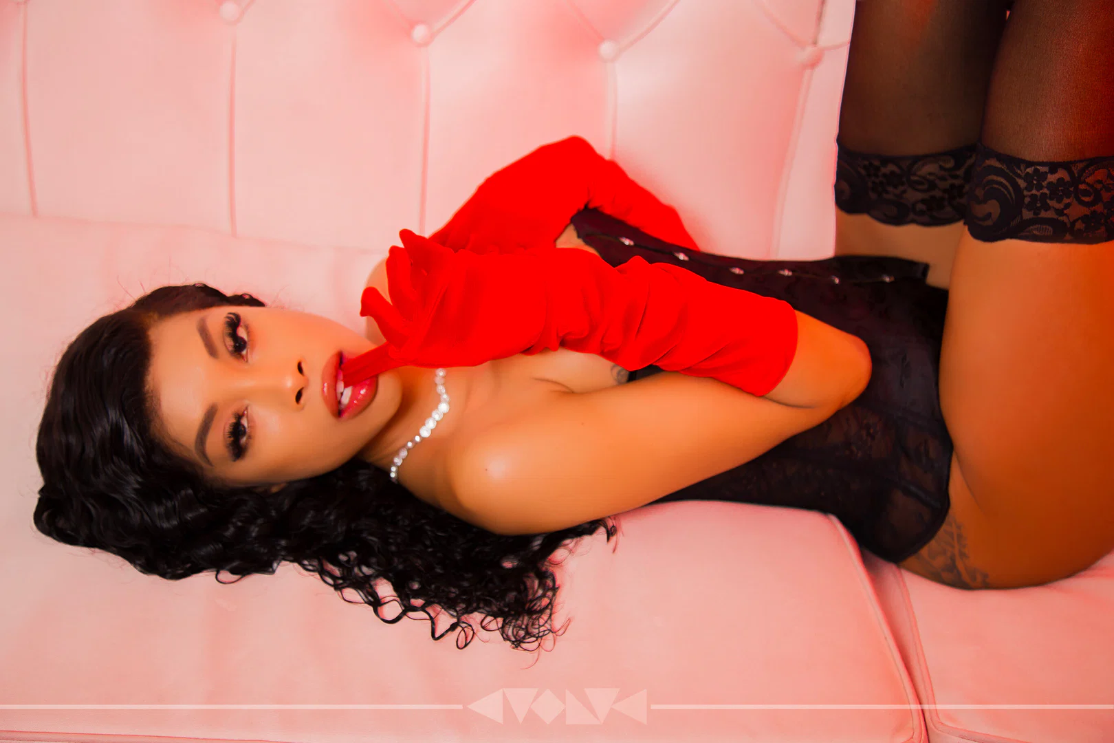 Rose 🌹 profile banner