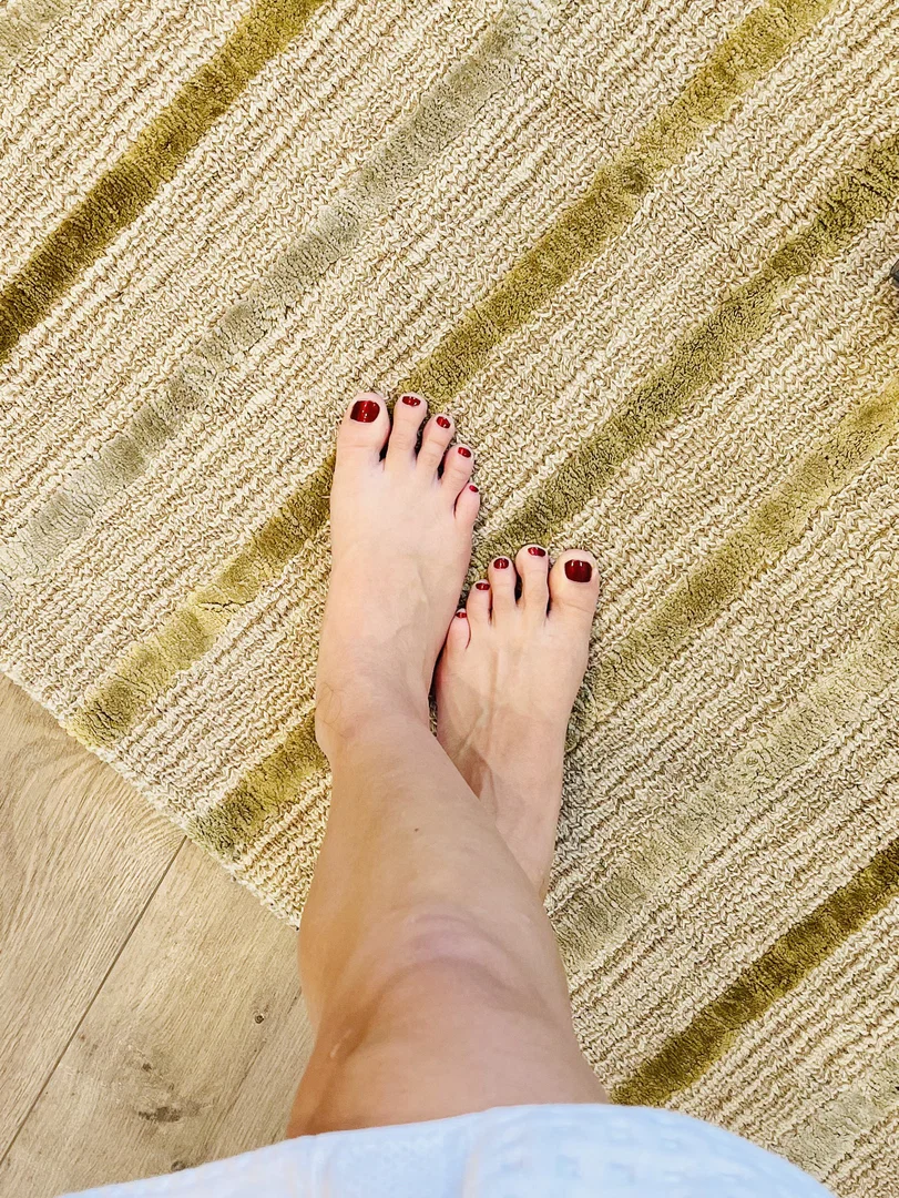 Ms. Finger Toes profile banner