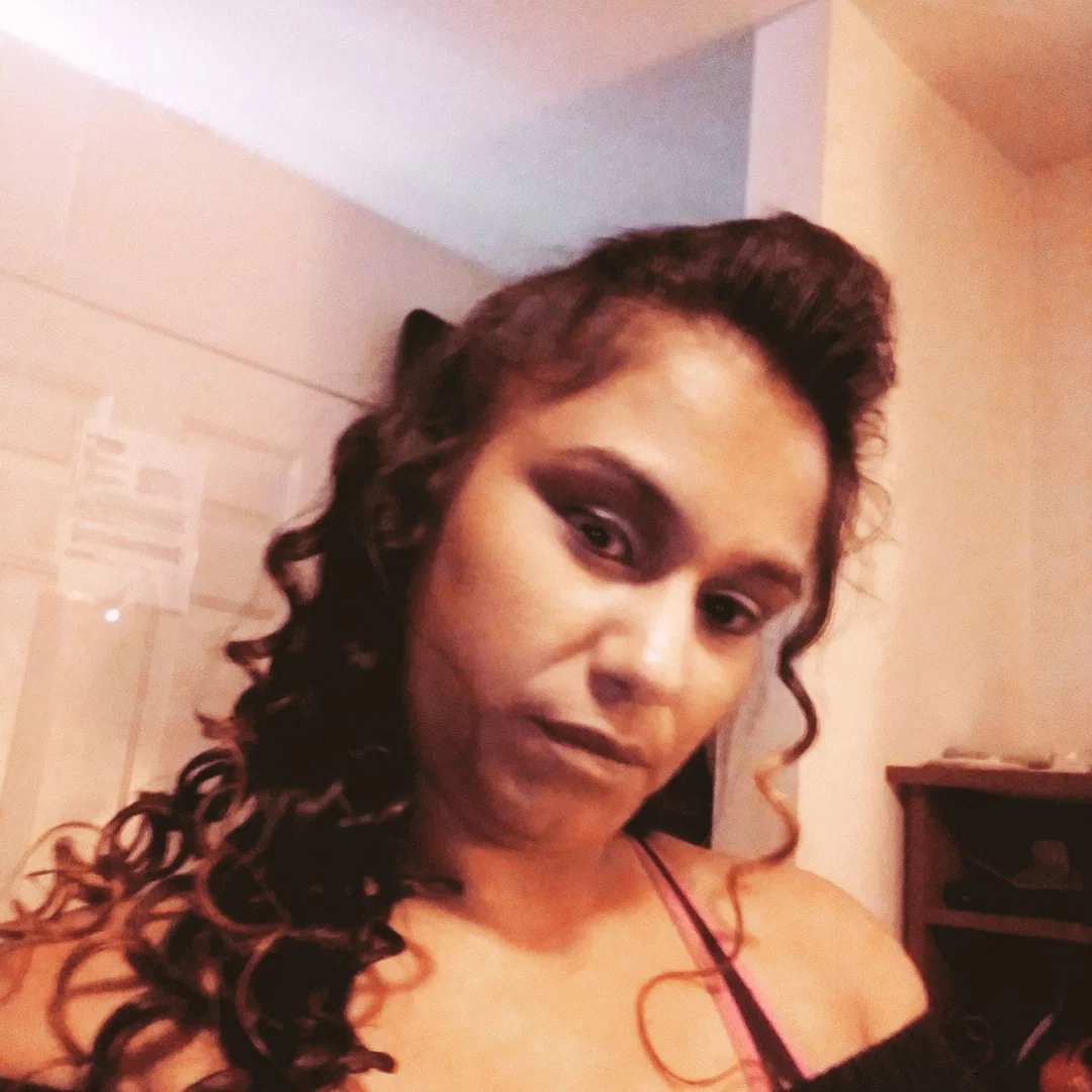 Veronica Lawrence profile banner