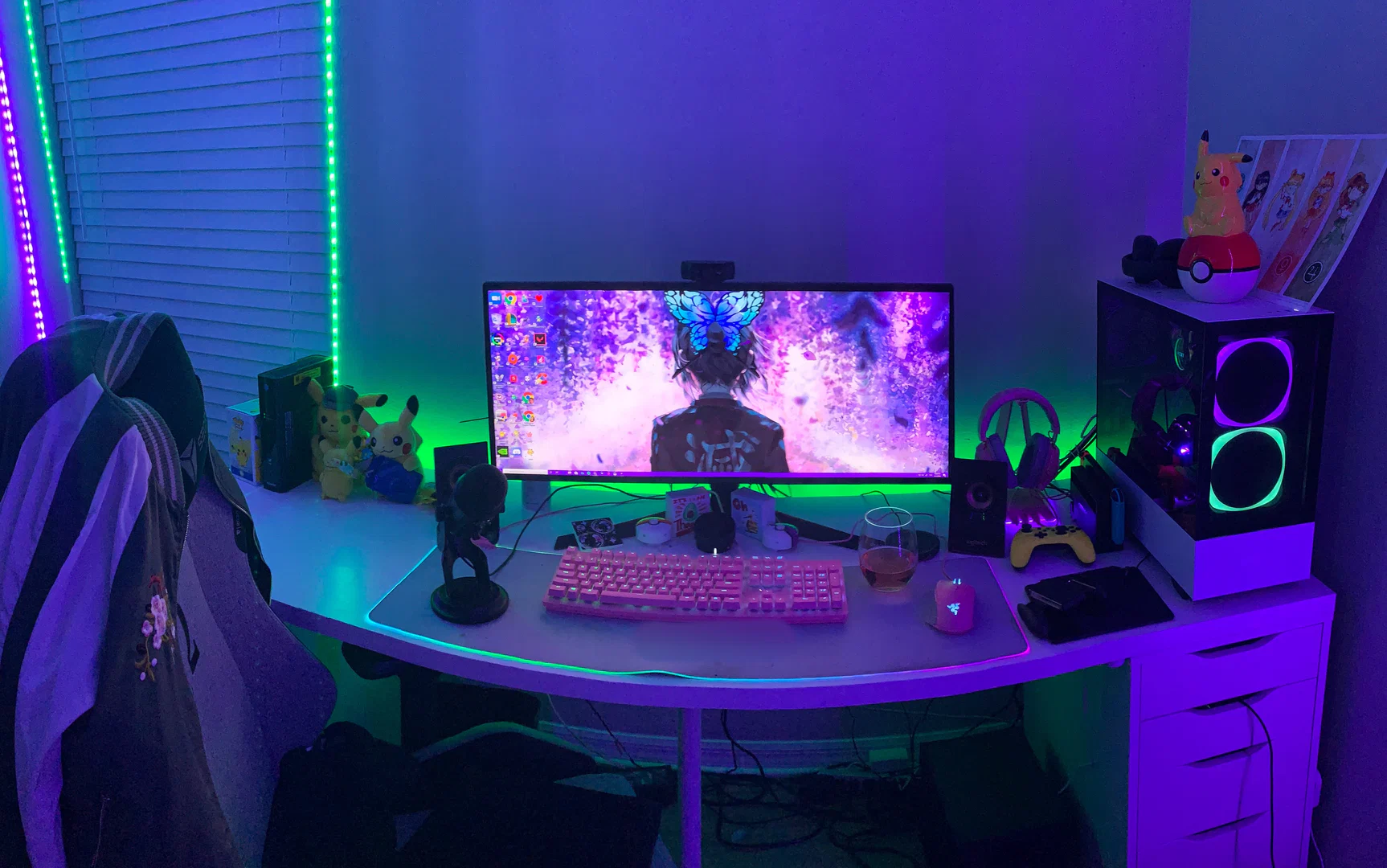 Lucy profile banner