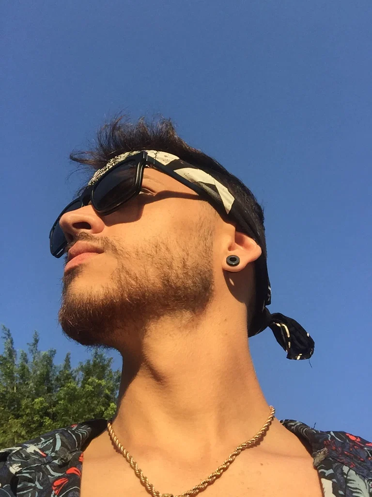 Junior Ch's avatar