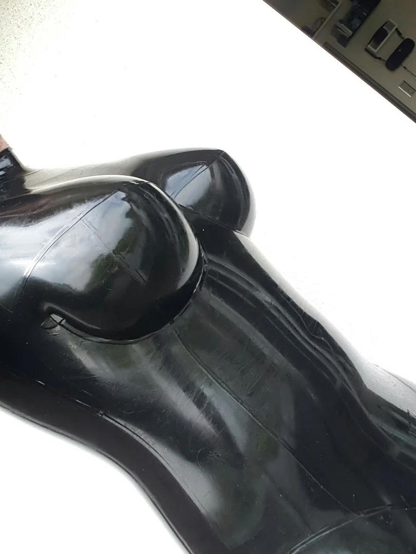 Rubber_Creature profile banner