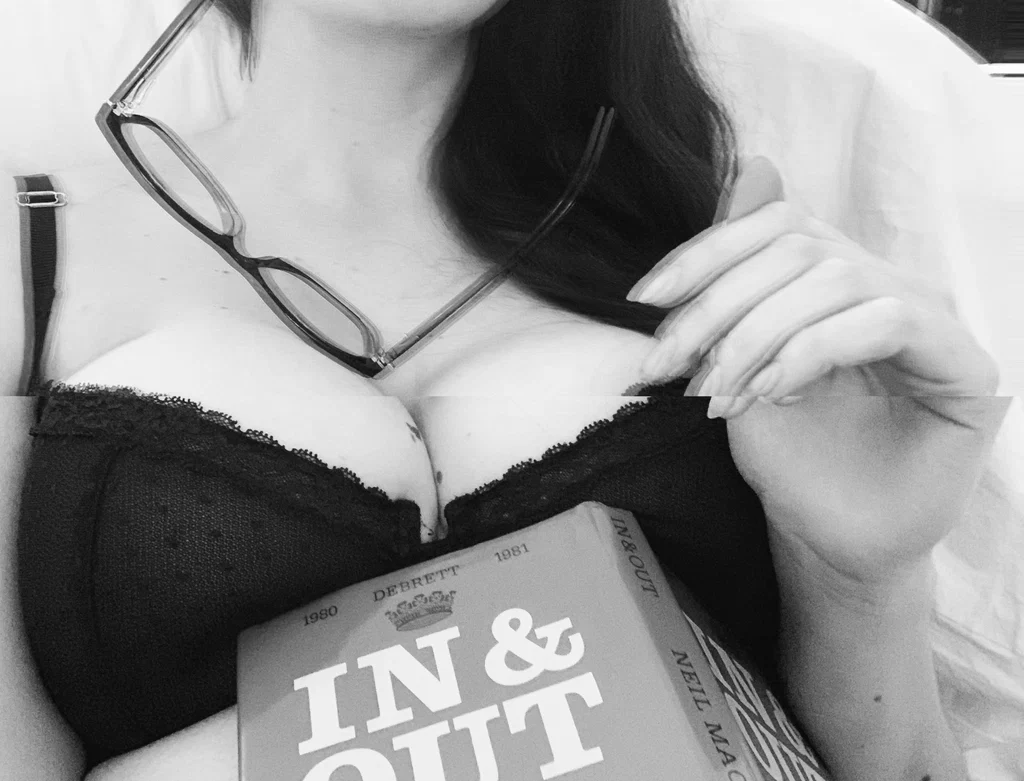 The Talking Tits 🤓🍒