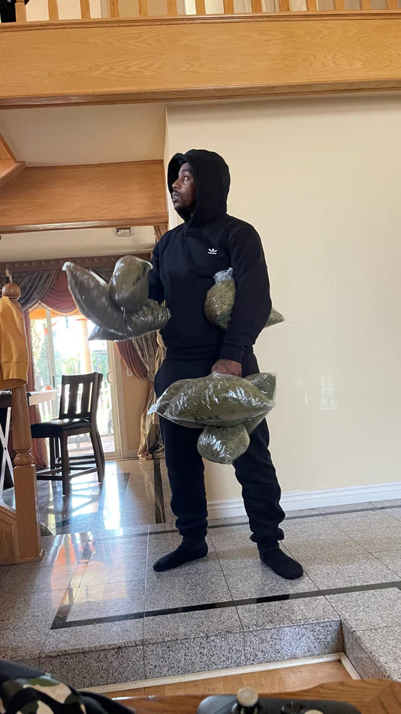YoBihhCallMeFreeFree's avatar
