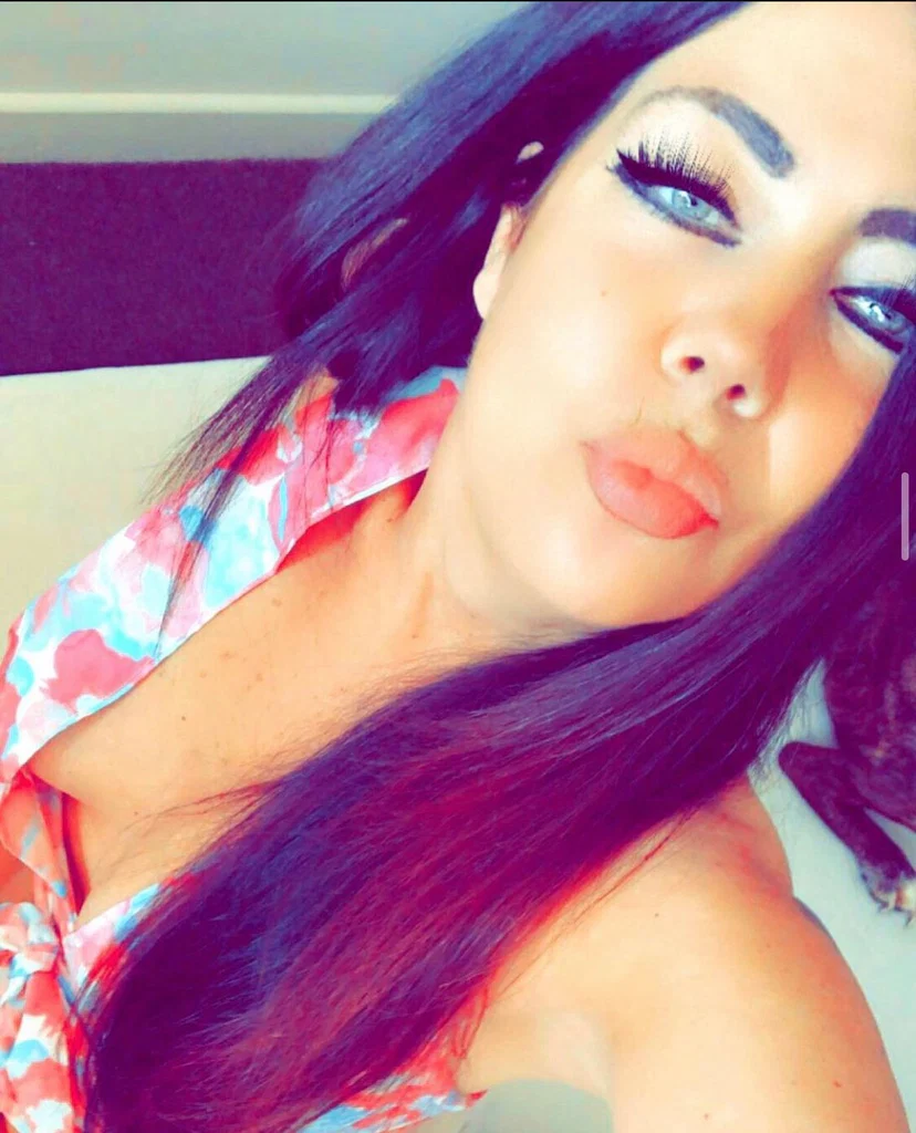 Miss ice's avatar