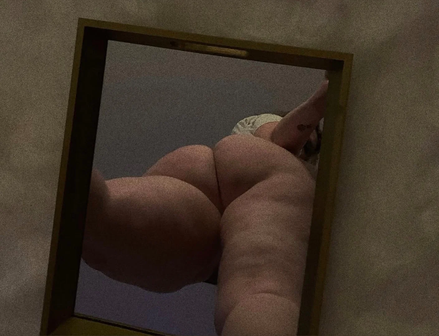 KayyCurvy profile banner