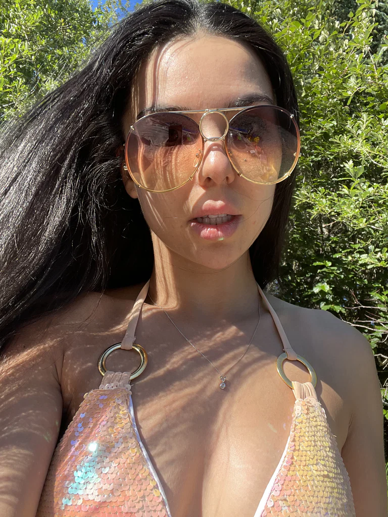 Deanna's avatar
