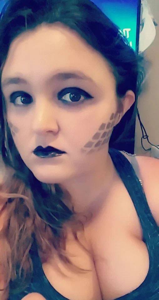 Smol Kitten 🖤's avatar