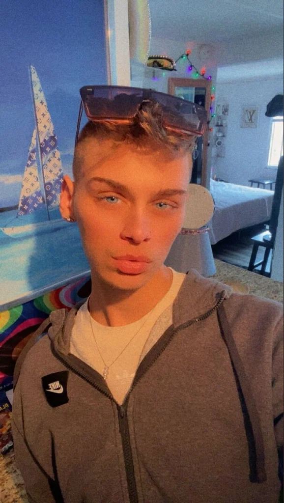 Mickey D's avatar